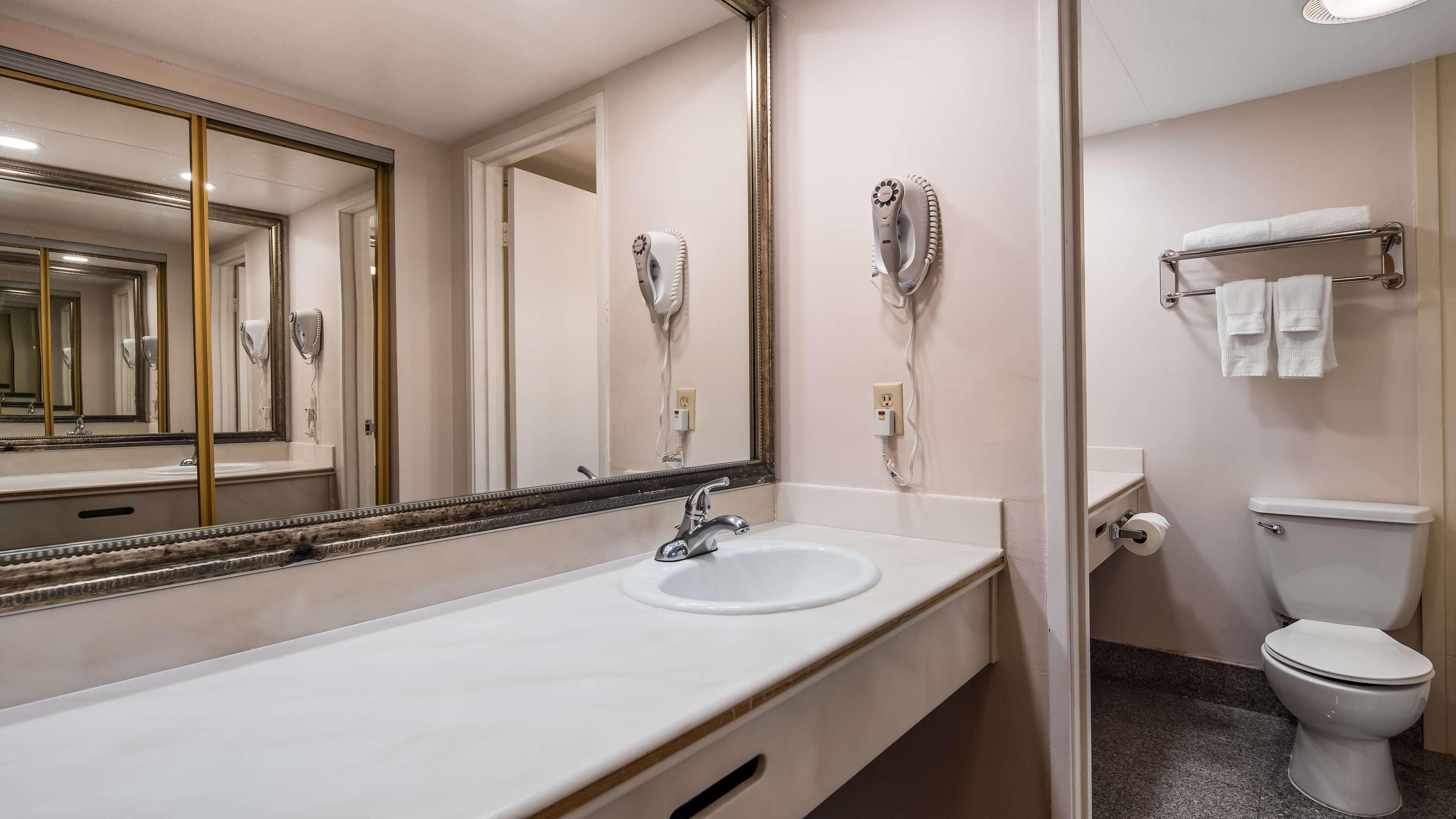 Western Airport Plaza - Angeles Lax Airport Hotel 3*