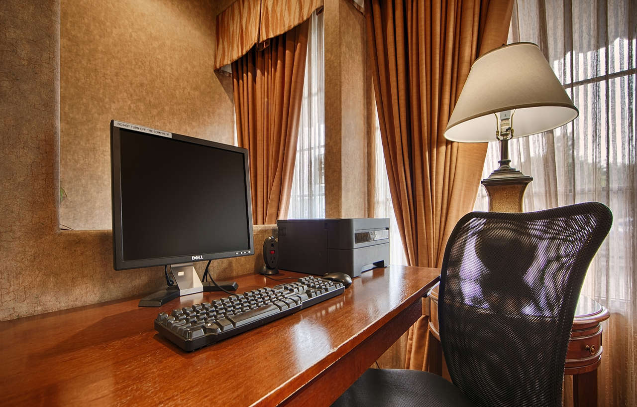 Western Airport Plaza - Angeles Lax Airport Hotel 3*