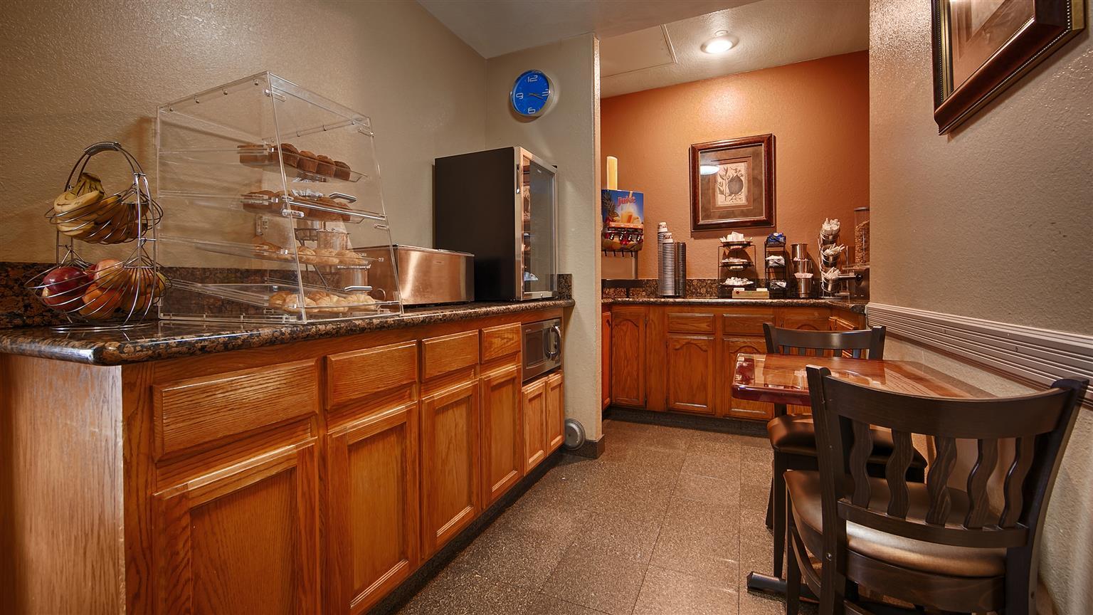 Hotel Western Airport Plaza - Angeles Lax 3*