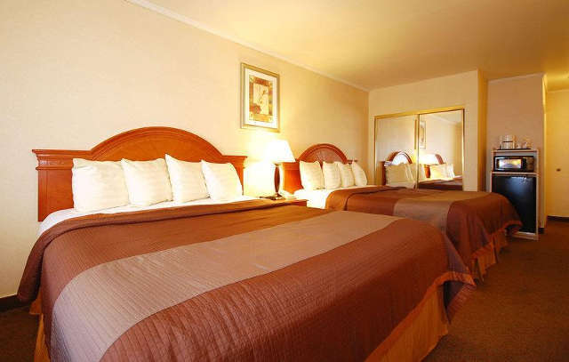 Western Airport Plaza - Angeles Lax 3*